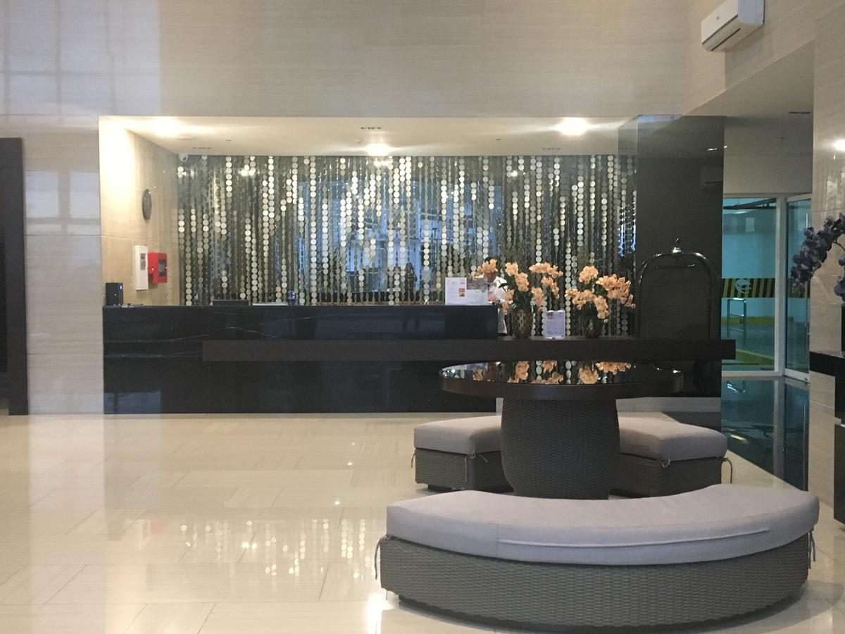 Апартаменти Breezy Wind 19Twentysix Tagaytay City Екстер'єр фото
