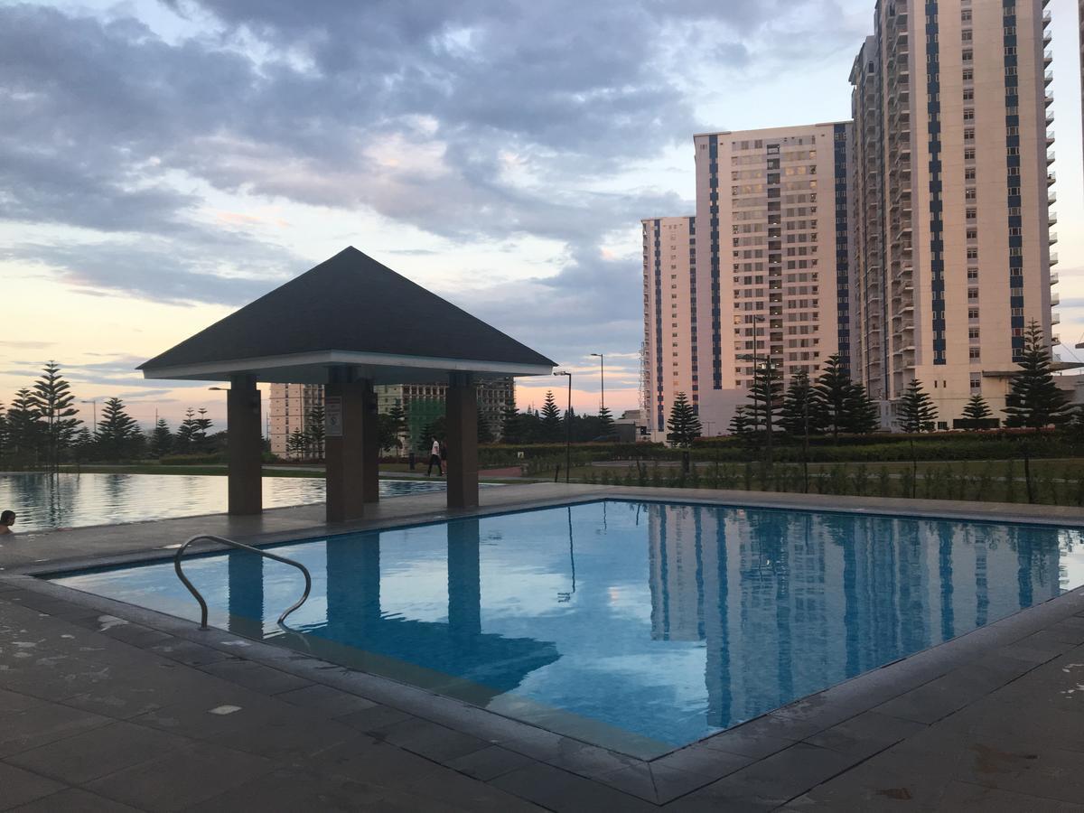 Апартаменти Breezy Wind 19Twentysix Tagaytay City Екстер'єр фото