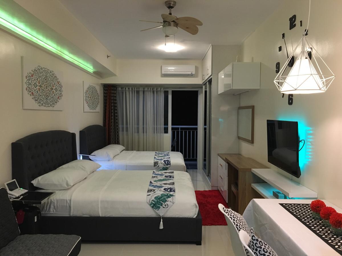 Апартаменти Breezy Wind 19Twentysix Tagaytay City Екстер'єр фото